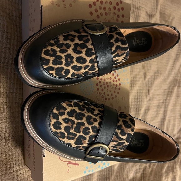 Eurosoft Animal Print Loafers size 9 1/2  - Euro 41 - Picture 3 of 5